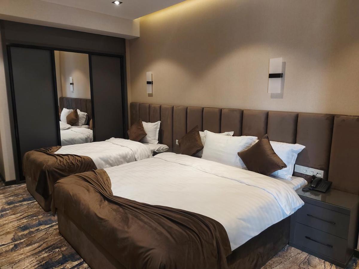Unique Hotel Ташкент Екстериор снимка